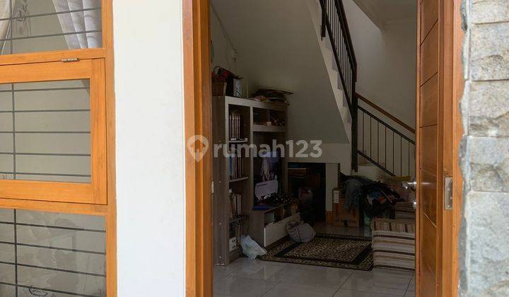 Jual Rumah 2 Lantai Minimalis Dekat Ke Setraduta di Cihanjuang 2