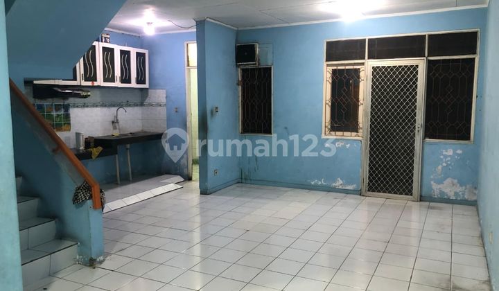 Dijual Disewa Rumah 2 Lantai di Taman Palem