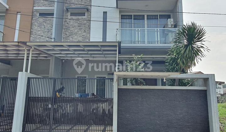 DIJUAL RUMAH BAGUS 2 LANTAI DI TAMAN SURYA JAKARTA BARAT
