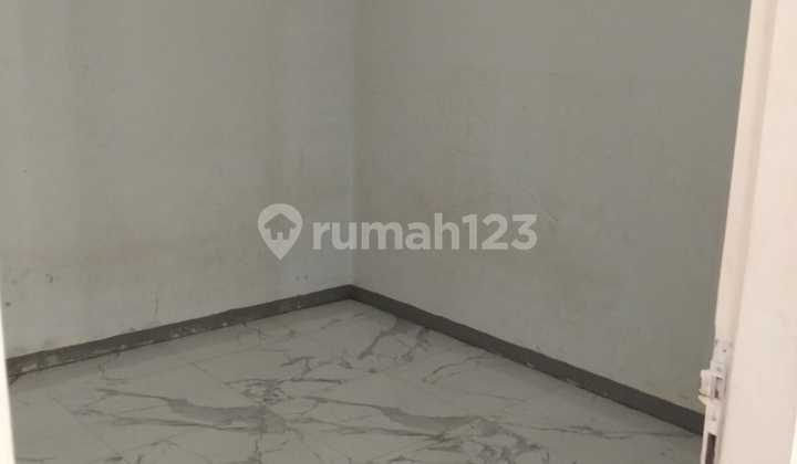 DISEWAKAN RUMAH 2 LANTAI DI TAMAN PALEM LESTARI  2
