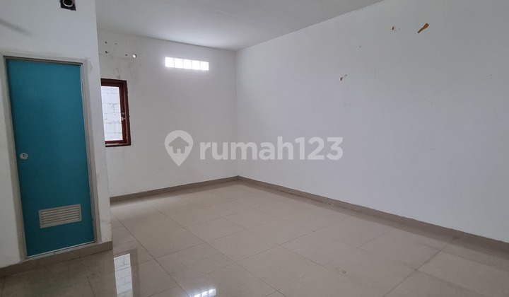 Rumah 2,5 lt taman palem lestari KT 4+1 km 3 siap huni rapi bagus 8