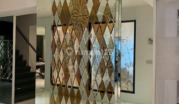 Disewakan pertahun gedung 5lnt tomang raya,full furnish,ada lift ac 2
