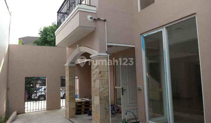 Rumah Mewah rapi siap huni taman kencana, luas dan bagus LB 300, 2LT 1