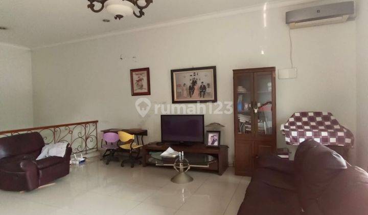 Dijual Rumah Taman Palem Lestari Semi Furnish Harga Nego di Jakarta Barat 1