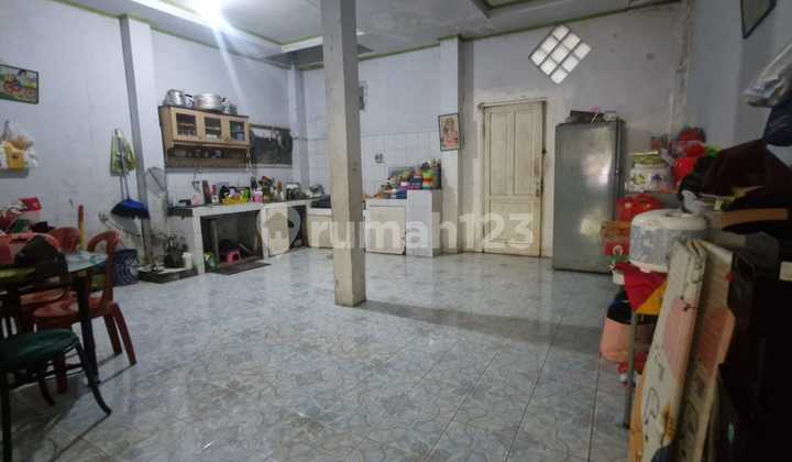 Dijual Cepat Rumah 2 Lantai di Taman Palem Lestari