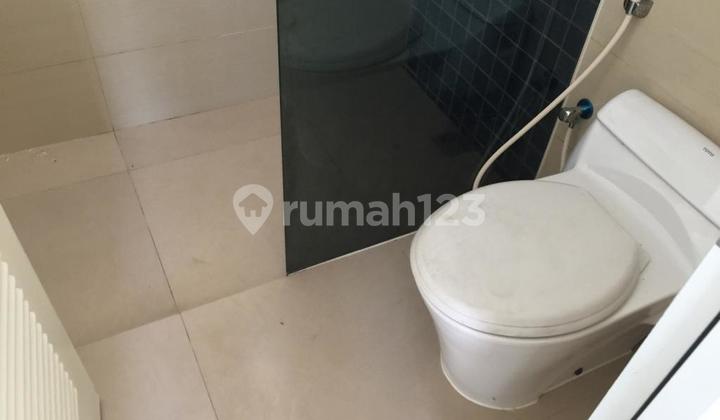 DIJUAL SEGERA RUMAH HOOK TERMURAH DIBAWAH NJOP DI TAMAN SURYA 2