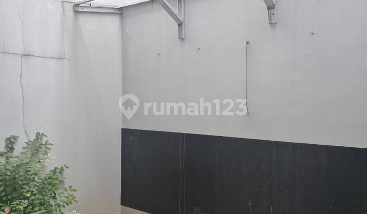 For Rent: Adjacent Shophouses in Citra 8, West Jakarta 2