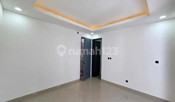 Siap Huni, Rumah, 3 Lantai, SHM, Dekat Akses Bandara, Dekat Akses Tol 2