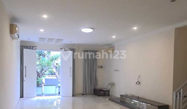 DISEWAKAN RUMAH MEWAH CITY RESORT CLUSTER HAWAII CENGKARENG