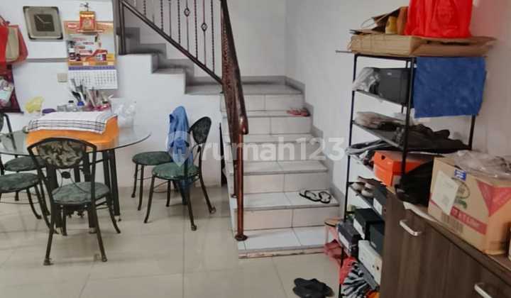 Hot Listing Dijual Rumah 2 Lantai di Taman Palem Lestari Jakbar 2