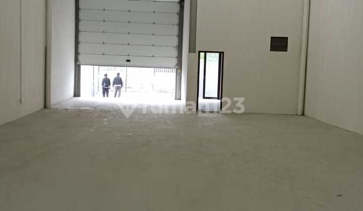 DISEWA GUDANG HOEK 4 UNIT POSISI BADAN DI DAAN MOGOT KM 19