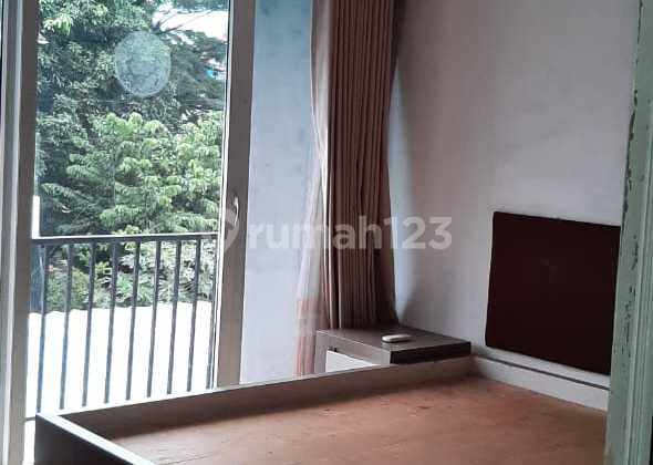 Dijual Rumah Full Furnished di Golden Palm Residence ( Citra 5) Jakbar