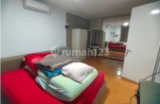 DISEWA RUMAH 2 LANTAI FURNISIH DI GREEN COURT JAKARTA BARAT 2