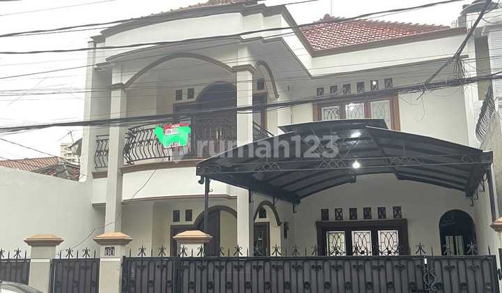 Dijual - Rumah di Kebon Jeruk, Jakarta Barat
