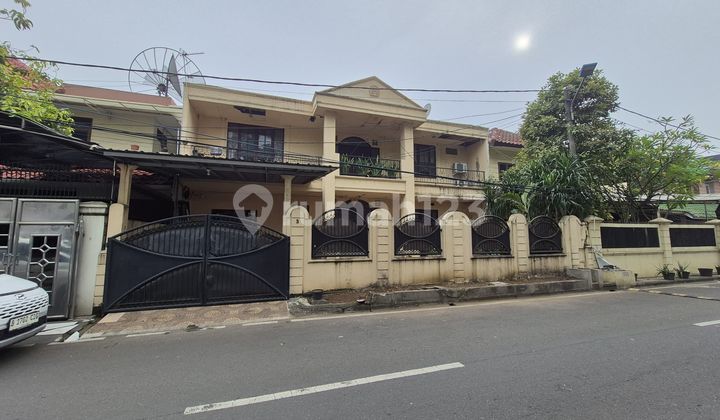 Dijual Rumah 2 Lantai Jalan Boulevard Citra Garden 2