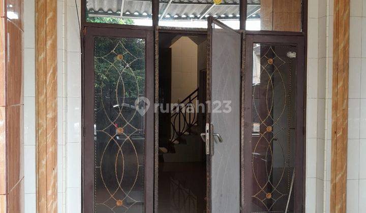 Disewakan Rumah 2 Lt Di Mutiara Taman Palem 1