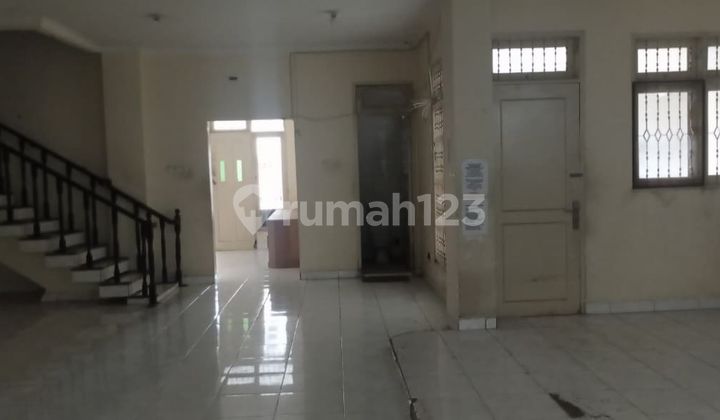 Dijual Rumah Taman Palem Lestari 2 Lantai Harga bisa Nego