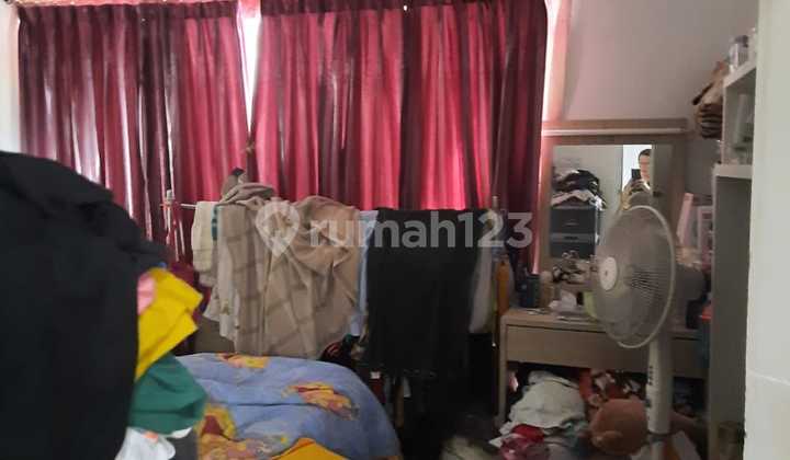 Dijual Rumah 2 Lantai Full Bangunan di Golden Palm Jakarta 2