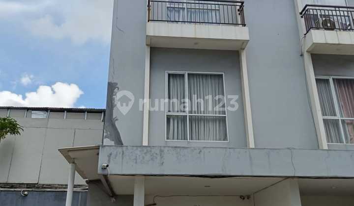 For Sale - 3.5 Story House Cendrawasih Residence