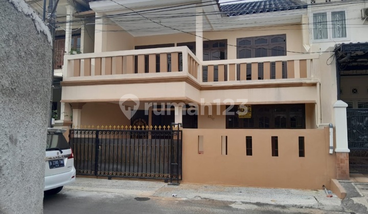 Rumah Dalam Komplek Rumah Dalam Komplek