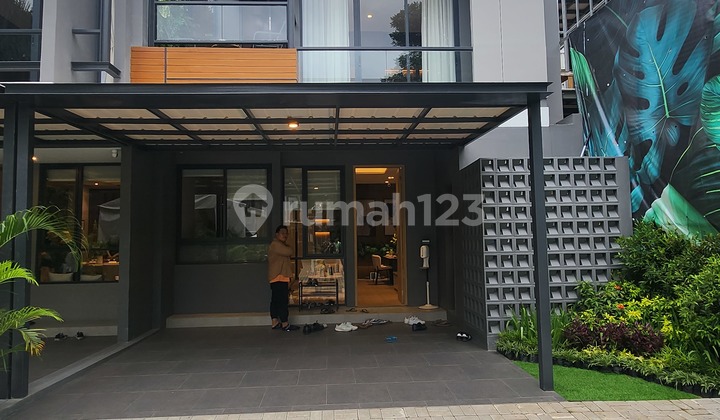 House in Tangerang Near Aeon Mall BSD City