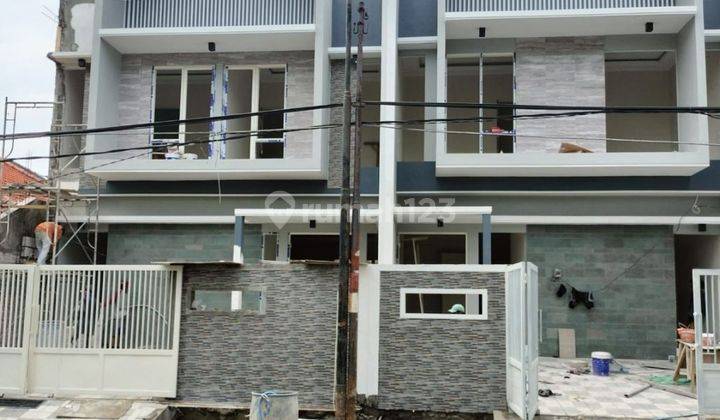 DIJUAL RUMAH BARU MANYAR TIRTOMOYO 1