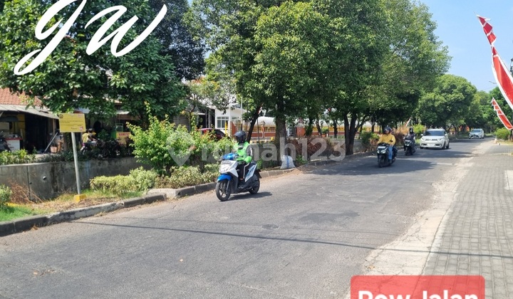 For Sale: Kos House in Tenggilis Mejoyo, Opposite Ubaya University 2