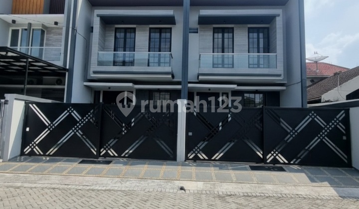 Dijual 2 Unit Rumah Baru Manyar Kertoardi 2