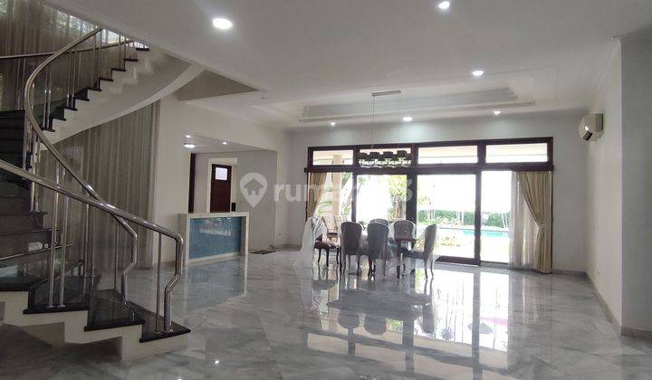 For Rent 5 + 2 Bedroom House In Jl. Permata Intan Iv No.11 2