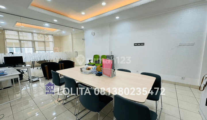 Ruko 4 Lantai Semi Furnished Crown Palace Tebet Jakarta Selatan 2