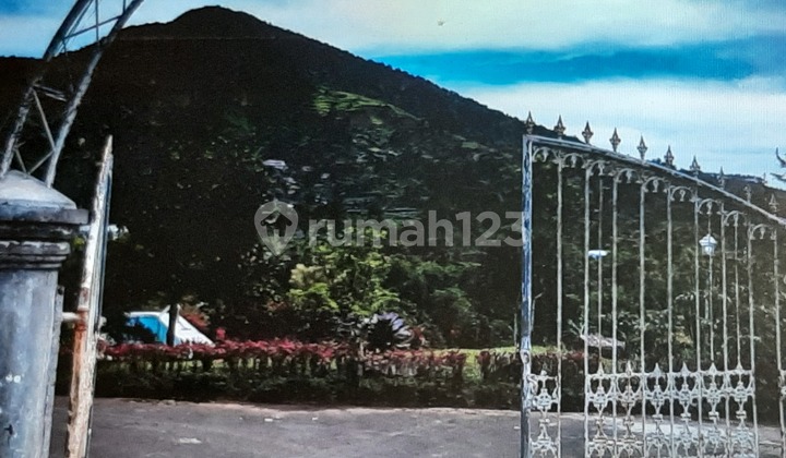 Villa Cantik tanah luas view Bagus 2