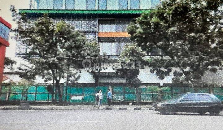 Gedung Perkantoran di Jln Dewi Sartika 5