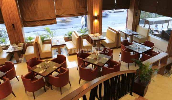 Hotel CAVINTON Yogyakarta  11