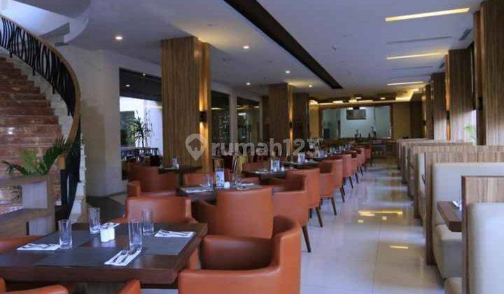 Hotel CAVINTON Yogyakarta  12