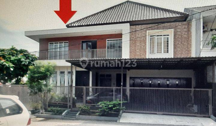 Rumah bagus 2 lantai di Perumahan  1