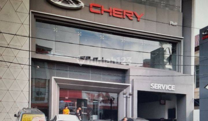 Shoroom Mobil CHERY di Pluit  1