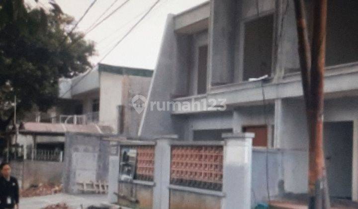 Rumah bagus tanah luas Strategis 2