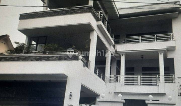 Rumah bagus 3 lantai di Sukasari  1