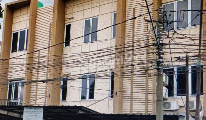 Three-Door Shop House Bogor 2