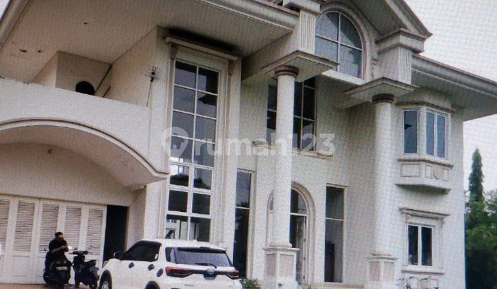 Luxury House in Kotawisata 2