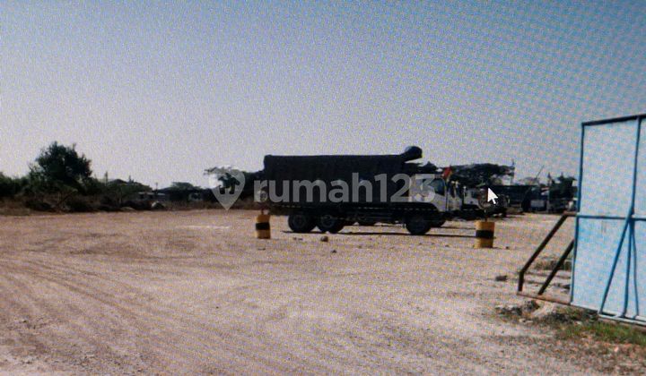 Warehouse With Spacious Land Warehouse With Spacious Land