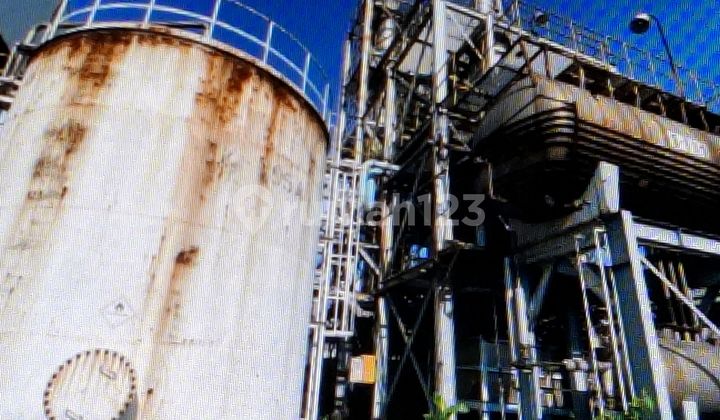 Warehouse with scrap