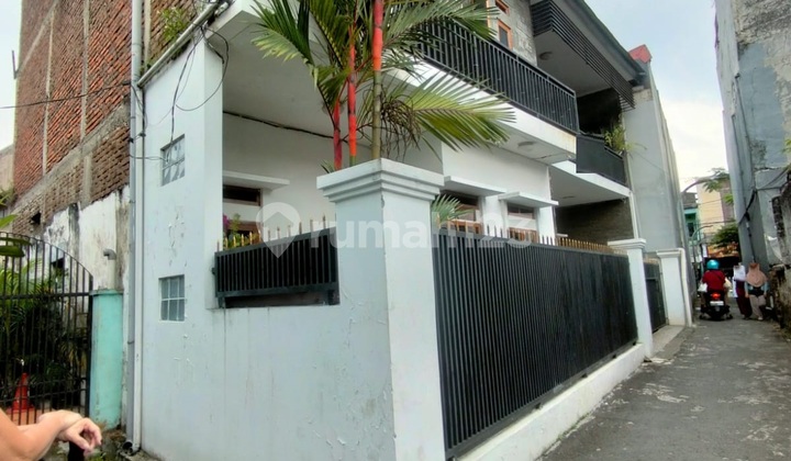 Rumah Semi Furnished 2 Lantai Tengah Kota Bandung di Gatot Subroto