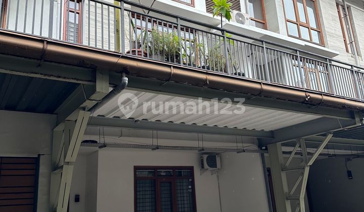 Rumah dengan Banyak Fasilitas dan Ada Swimming Pool di Istana Pasteur Regency, Pasteur Rumah dengan Banyak Fasilitas dan Ada Swimming Pool di Istana Pasteur Regency, Pasteur