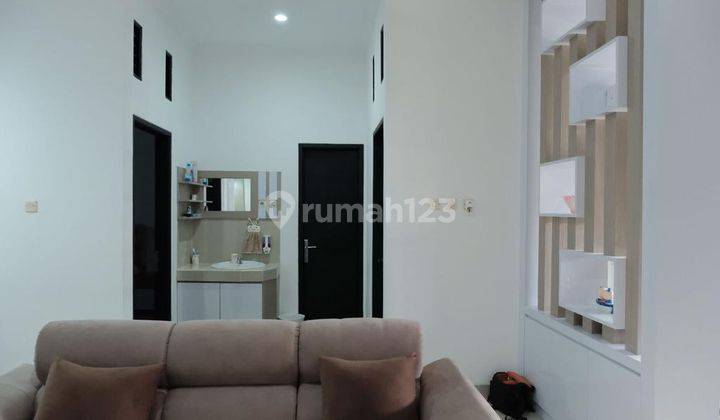 Rumah Cantik Modern Full Furnished di Taman Kopo Katapang 2