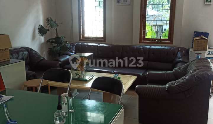 Rumah Bagus Nyaman Asri Ada Taman di Cibeunying