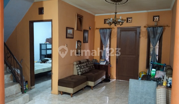 Rumah 2 Lantai Perumahan Nyaman dan Asri di Taman Rahayu 3 2