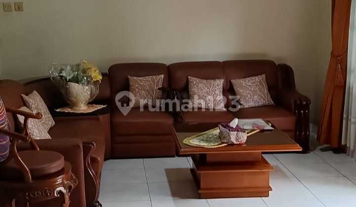 Hunian Luas di Kopo Elok - 5 Kamar, Akses 2 Mobil 1