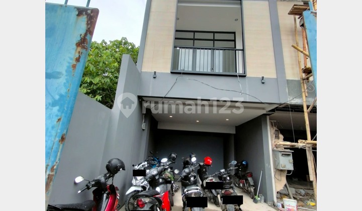 Ruko Terawat Siap Pakai Cocok Untuk Usaha di Sadang Ruko Terawat Siap Pakai Cocok Untuk Usaha di Sadang