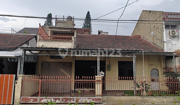 Comfortable House in Kopo Permai, Strategic Location Near Toll Road Comfortable House in Kopo Permai, Strategic Location Near Toll Road